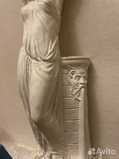 Статуэтка женщина