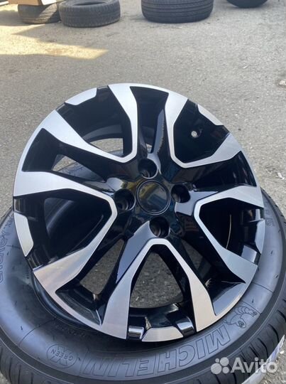 R15 4/98 новые литые диски на ваз