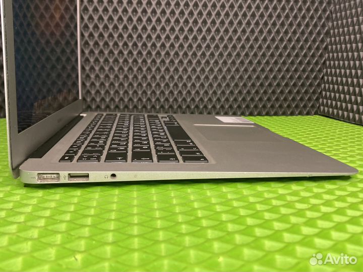 Apple MacBook Air 13