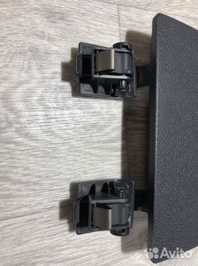 Бардачек верхний Nissan Terrano 3 d10