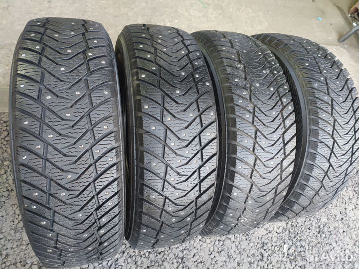 Yokohama Ice Guard IG65 215/65 R16