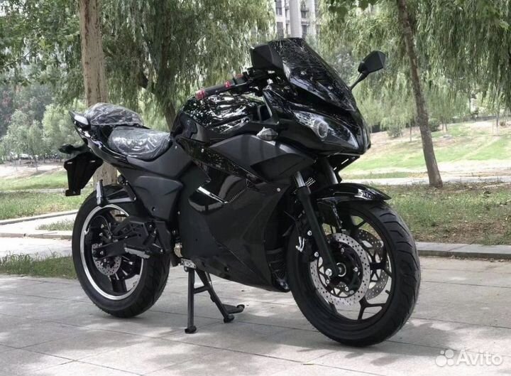 Электромотоцикл Yamaha R3