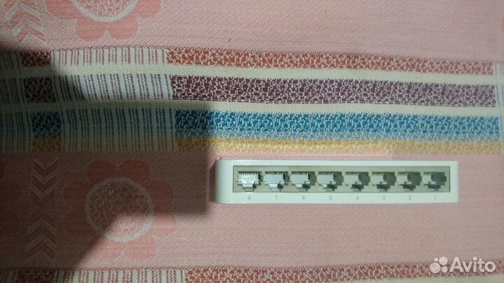 Коммутатор TP-Link TL-SF1008D