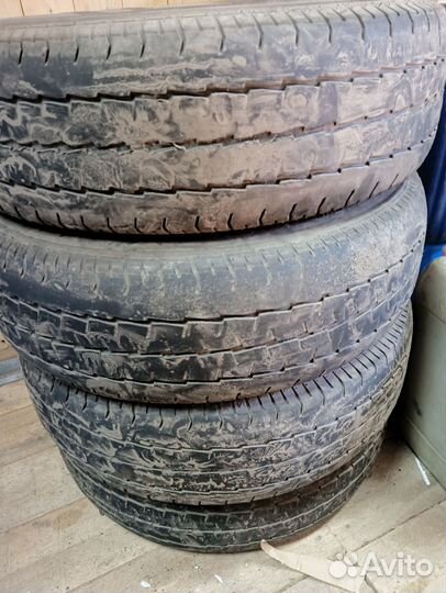 Ovation V-02 205/70 R15C
