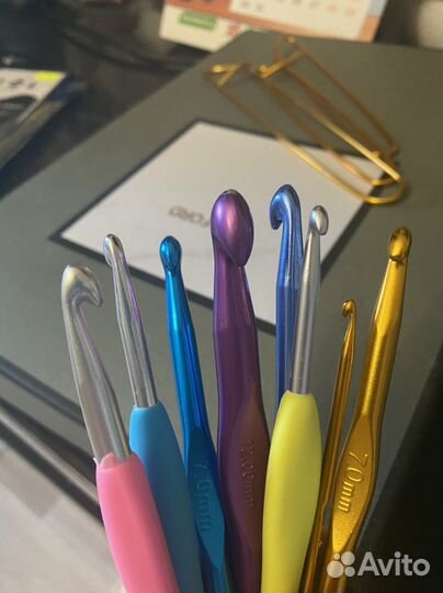 Спицы и крючки для вязания