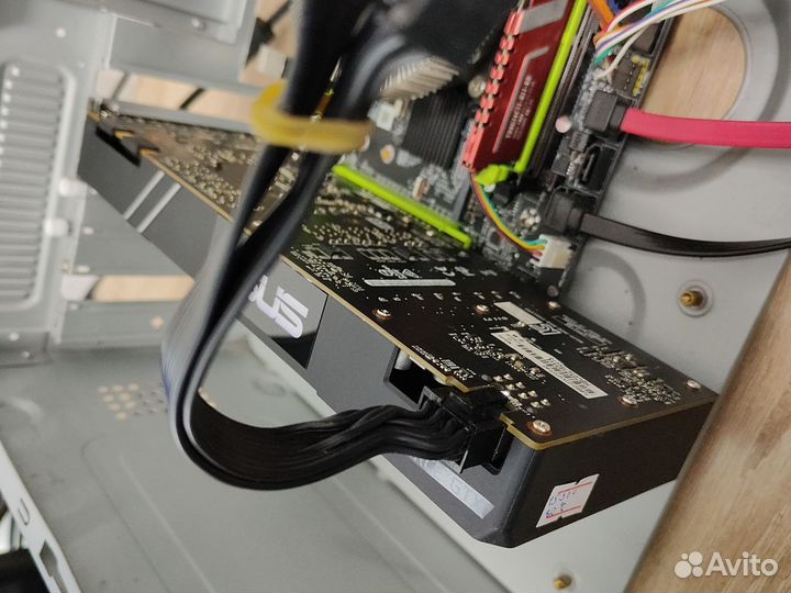 Asus GTX 1070 ti 8 Gb