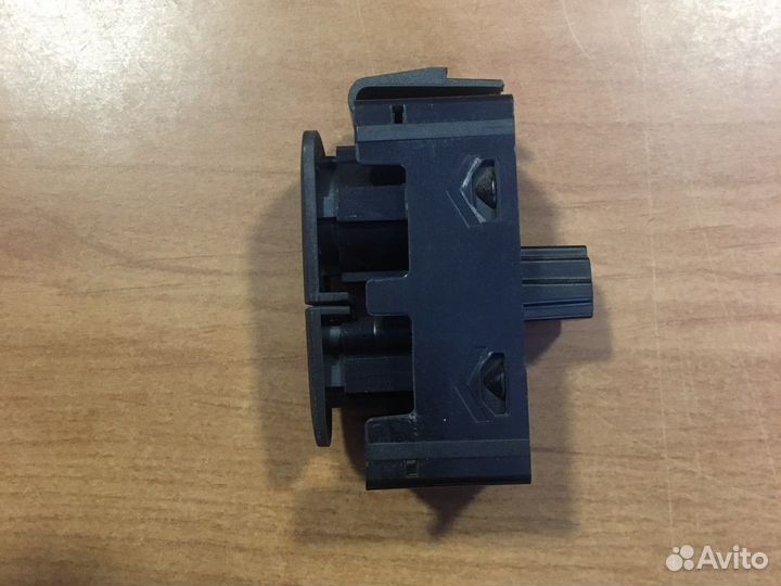 Кнопка аварийной сигнализации Megane Sandero Logan