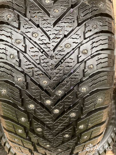 Nokian Tyres Hakkapeliitta 10p SUV 235/55 R20 32L