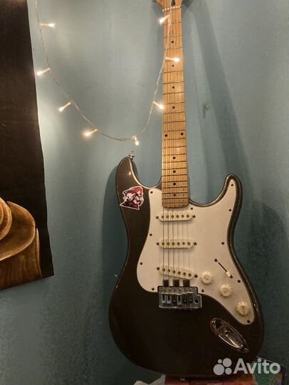 Электро гитара стратокастер