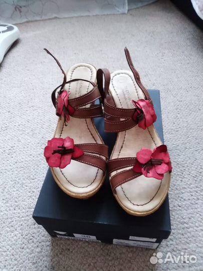 Новые босоножки TJ Collection 38