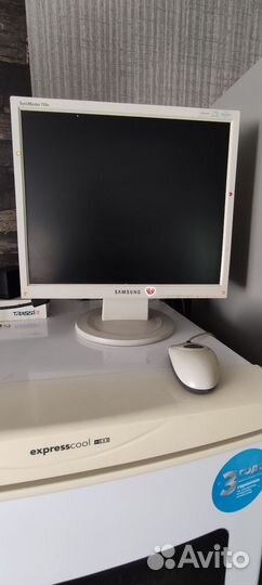 Монитор Samsung syncmaster 710n