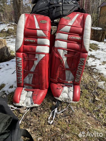 Вратарская хоккейная экипировка