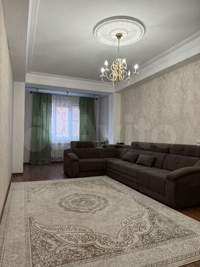 2-к. квартира, 72 м², 4/10 эт.