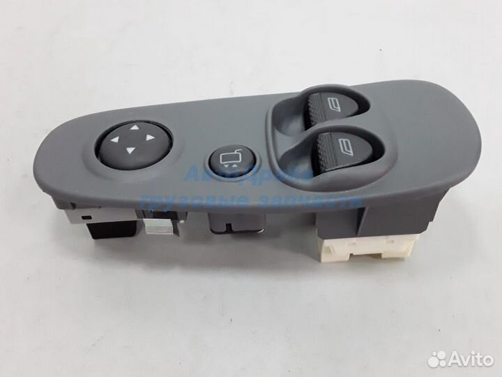 Блок кнопок Ивеко Стралис 2002-2006 г.в 504209570
