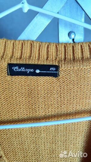 Свитер женский