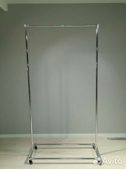 Вешало для платьев