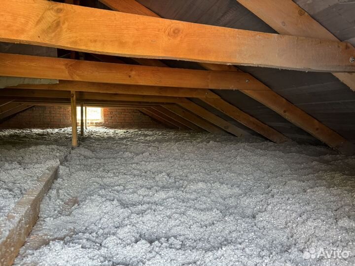 Утеплить крышу дома эковатой: быстро, надёжно