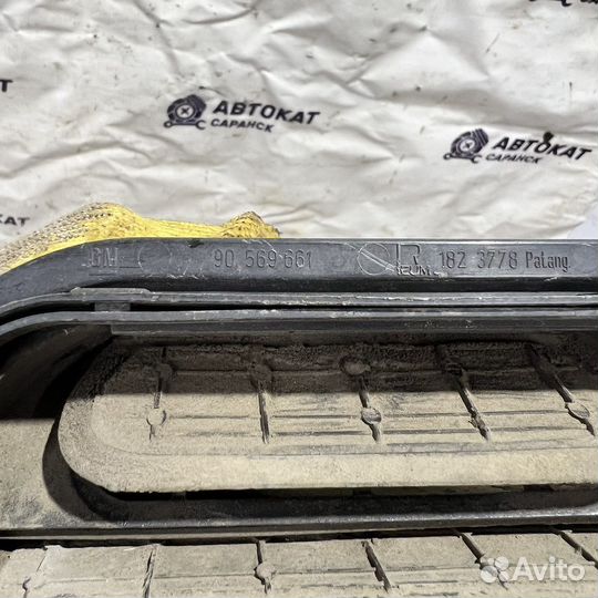 Решетка задняя Opel Vectra / Astra