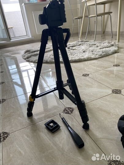 Штатив для фотоаппарата