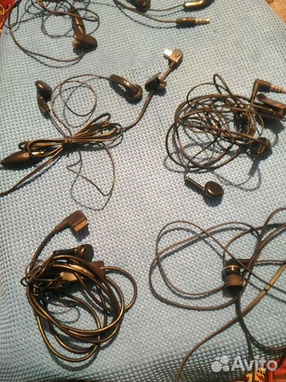 Наушники с микрофоном
