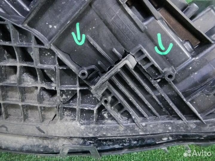 Фара левая Mercedes-Benz CLA-Class