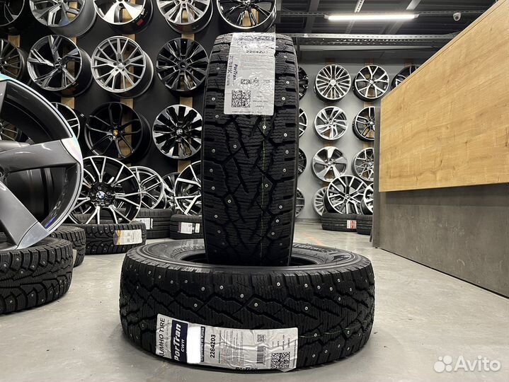 Kumho Winter Portran CW11 225/70 R15 112R