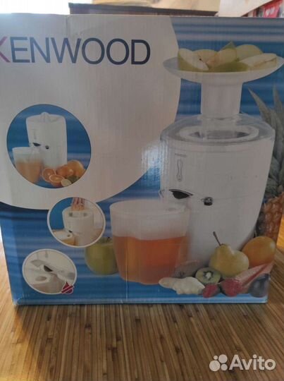 Соковыжималка Kenwood JE700