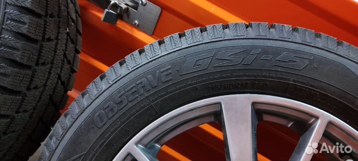 Toyo Observe GSi-5 215/60 R17 96Q