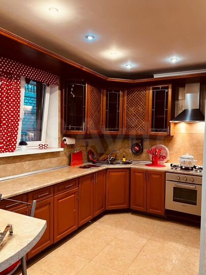 3-к. квартира, 85 м², 1/4 эт.