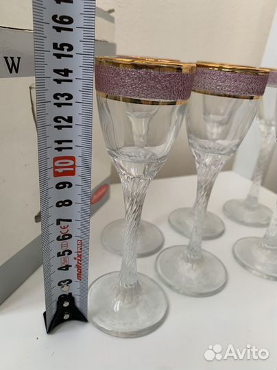 Бокалы фужеры рюмки столовые приборы хлебница