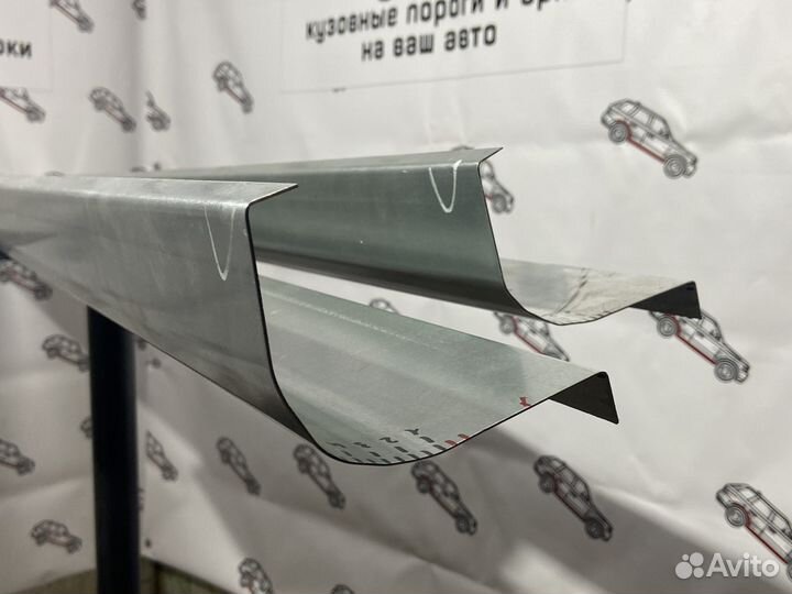 Toyota Avensis ремонтный порог правый