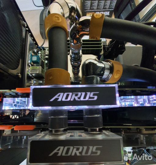 1080 ti с водяным охлаждением в ассортименте