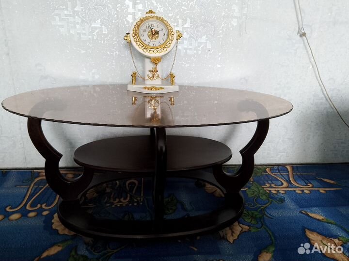 Журнальный столик стеклянный на колесах ор