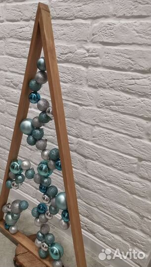 Елка из дерева