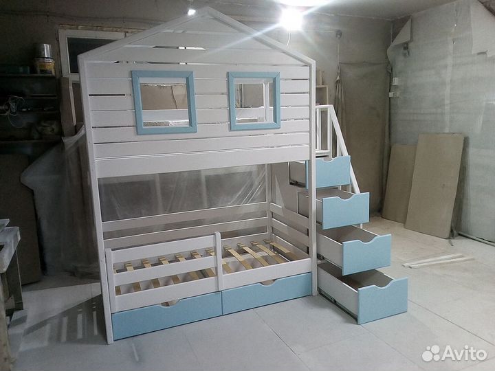 Кровати детские. Массив