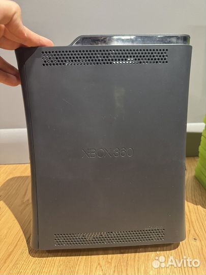 Xbox 360 с 30 играми 120 GB