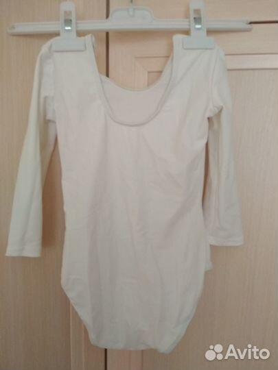 Два купальника гимнастич. 98 см и 125