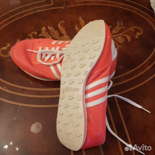 Кроссовки женские adidas 38 размер