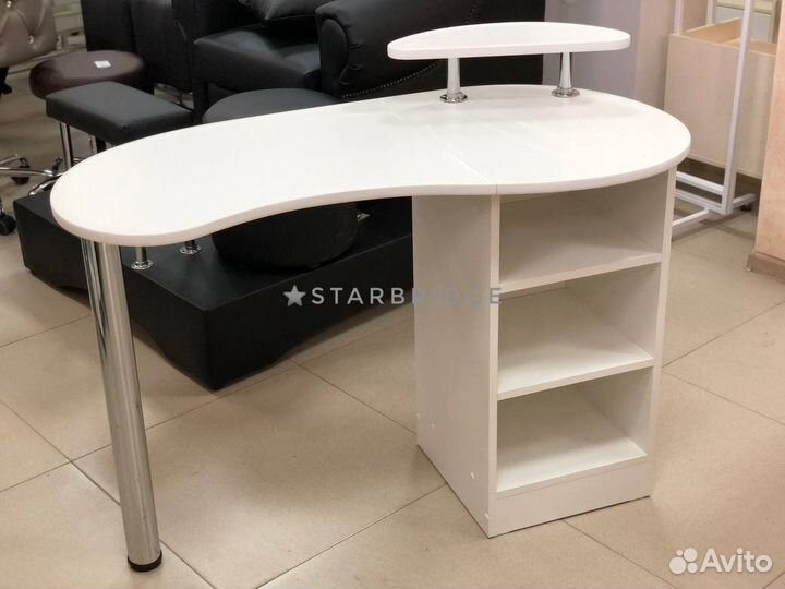 Стол маникюрный складной