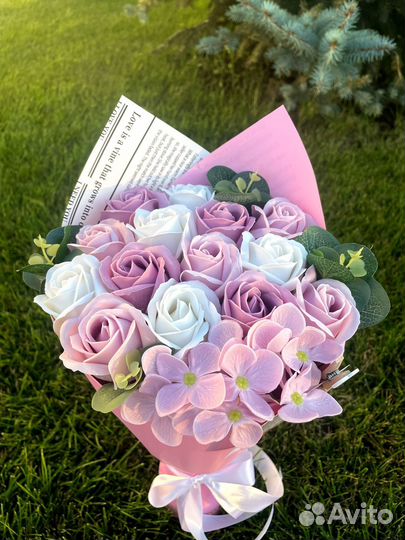 Букет из мыльных роз и цветов