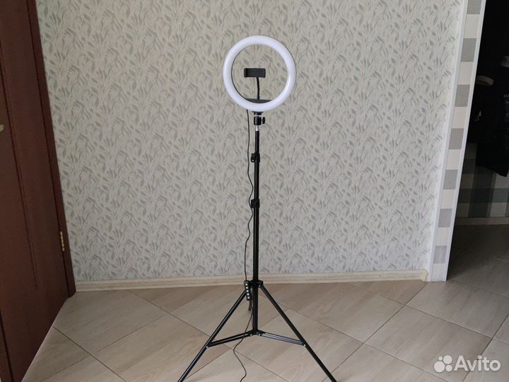 Кольцевая лампа RGB в комплекте с штативом 190см