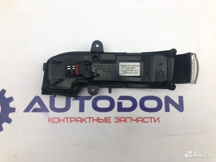 Повторитель поворота правый Mercedes E-Class W211