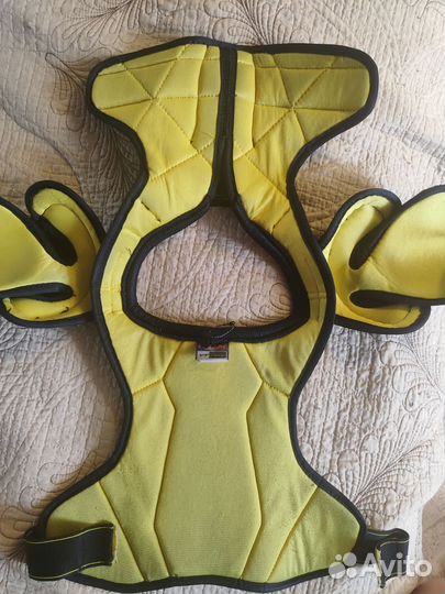 Нагрудник хоккейный ccm yth l