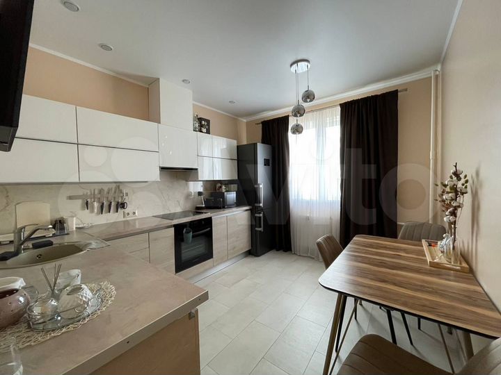 2-к. квартира, 60 м², 15/17 эт.