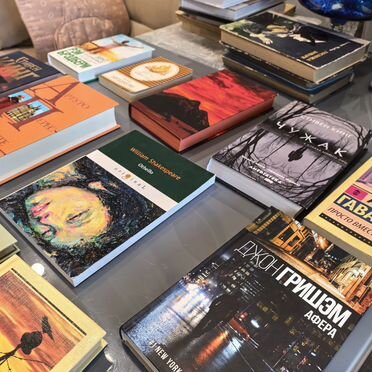 Известные книги в твердом переплёте