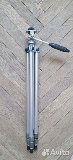 Штатив для фото и видеосъемки