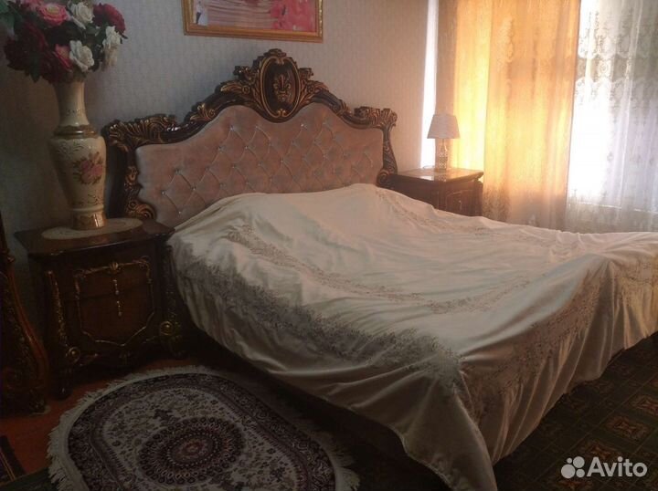 Продам спальный гарнитур