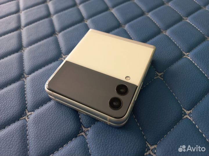 Samsung galaxy z flip 3