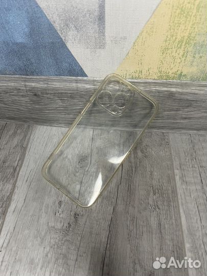 Чехол на iPhone 13 pro