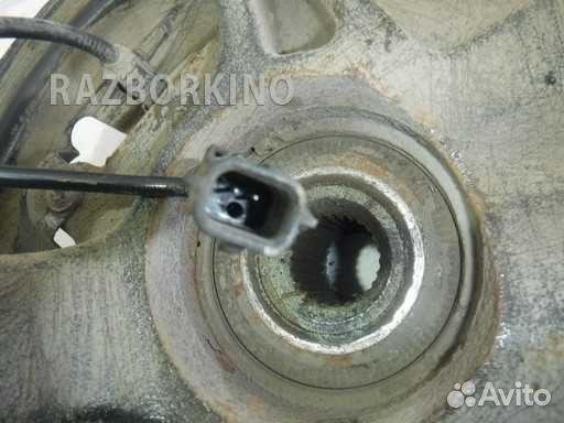 Кулак передний правый Рено